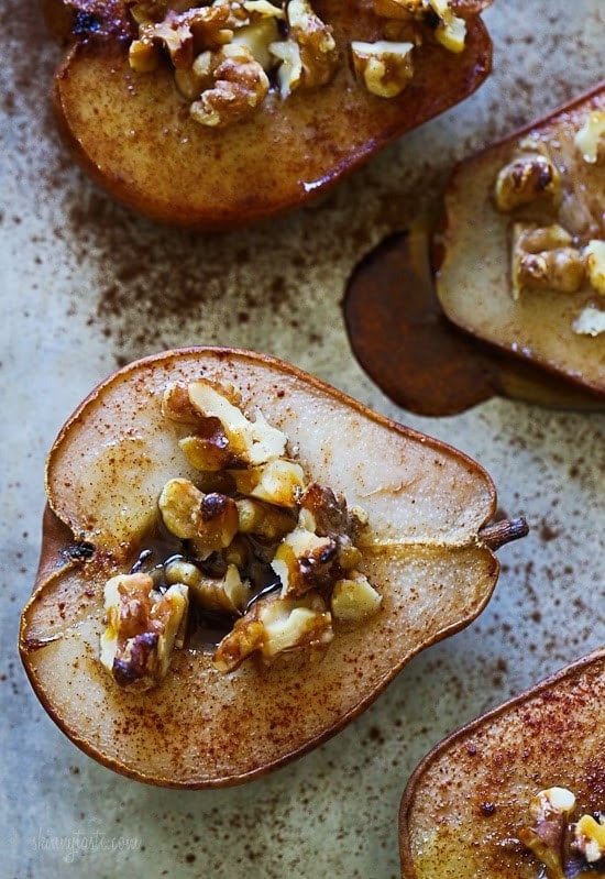Baked Pears with Walnuts and Honey Just (4) Ingredients! This EASY dish made with pears, honey, walnuts and cinnamon is perfect for breakfast or dessert!
